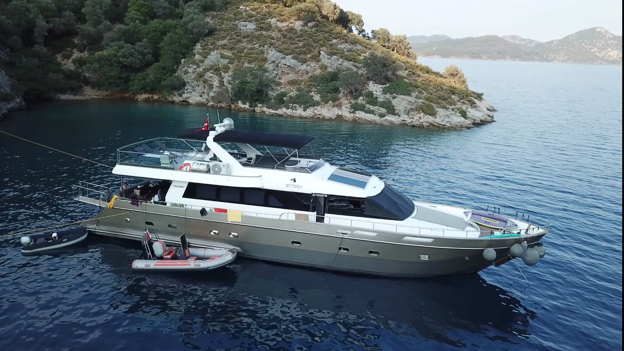 yacht